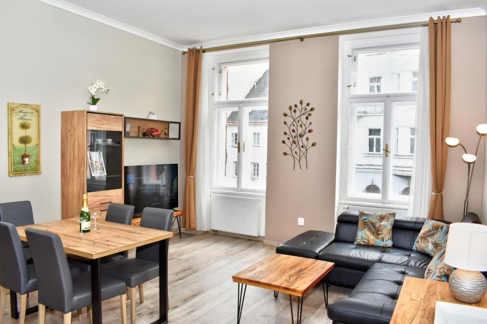 Family Apartment *
